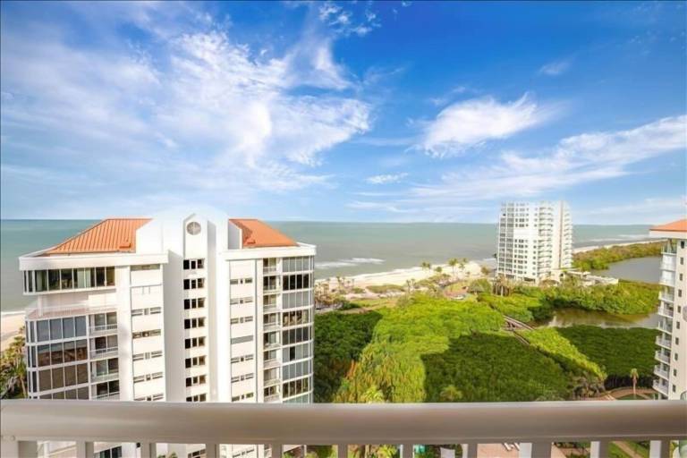 Condo Naples