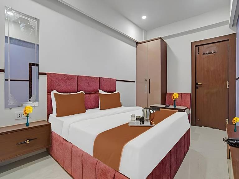 FabHotel Elite Residency