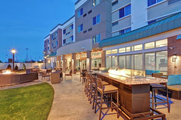 Courtyard by Marriott Long Island Islip Courthouse Complex