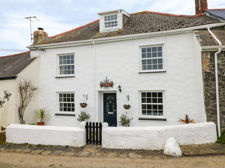 Cottage Coverack