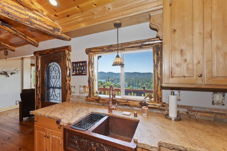 Cabin Lake Arrowhead