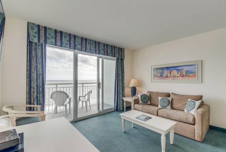 Oceanfront condo in a great resort Free Attraction Tickets!