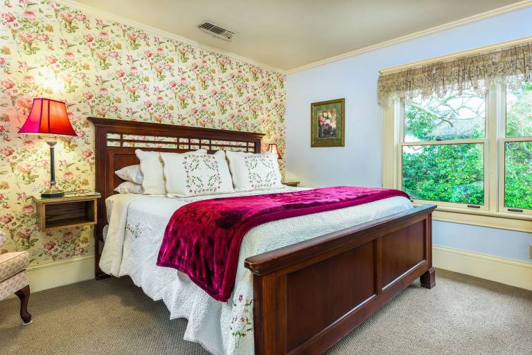 Bed and breakfast  Ashland