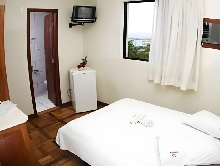 ACOMODARE HOTEL SOB NOVA Direcao