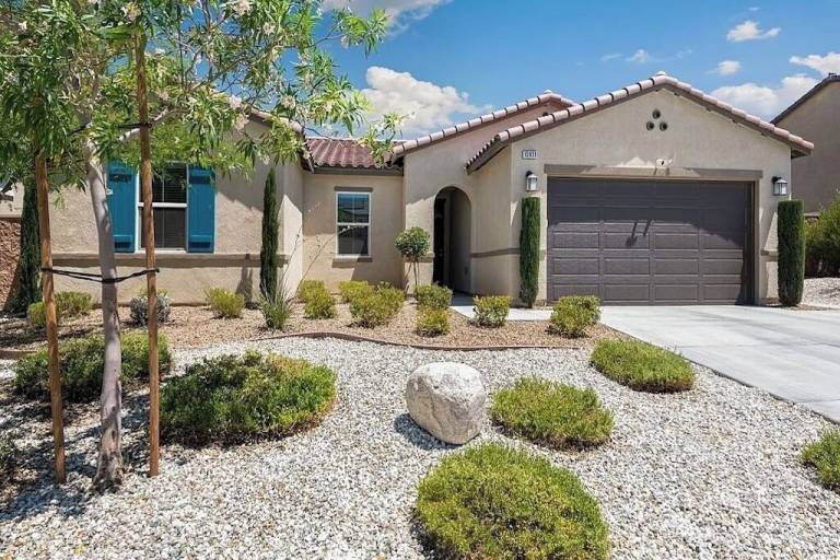 House Victorville