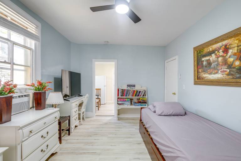 Walk to Beach & Dtwn Apt in Ocean Grove