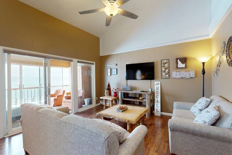 Condo McCall