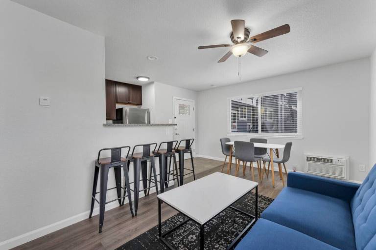 Apartment West University