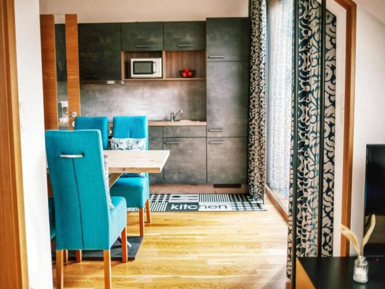 Modernes Apartment an der Piste mit Privatsauna