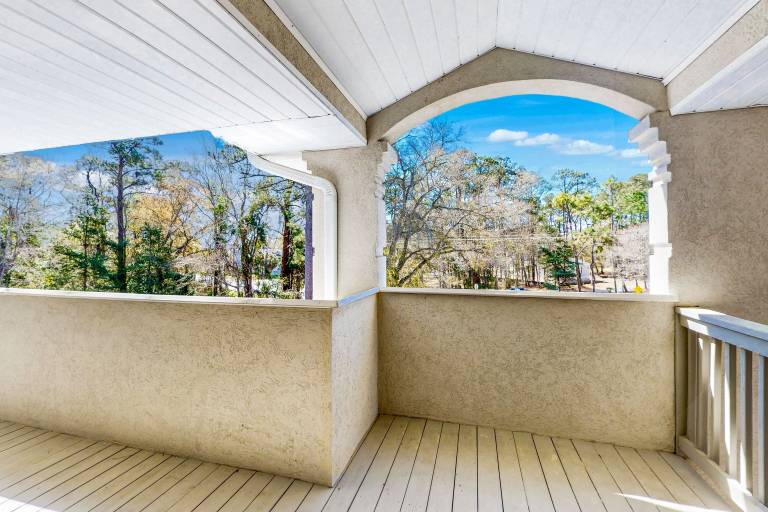 Condo Calabash