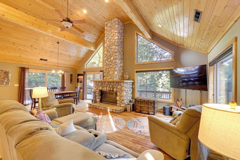 Cabin  Strawberry