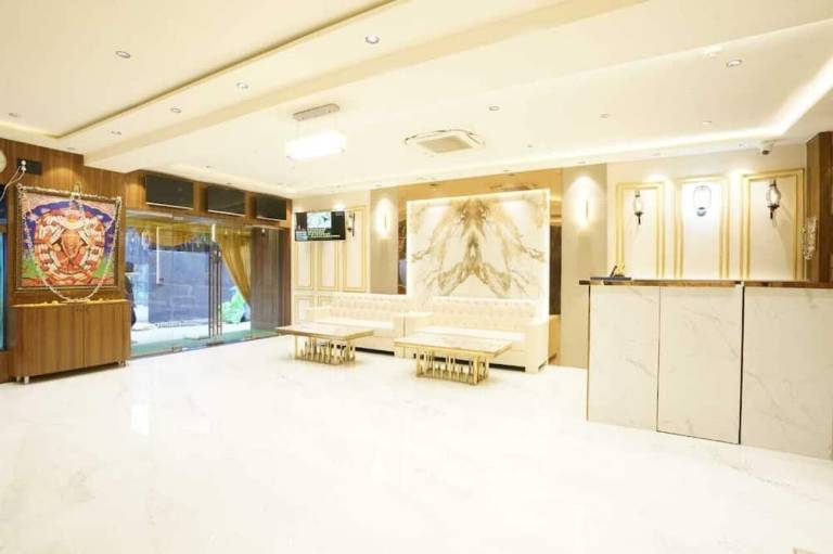 Ammas Palace Hotel