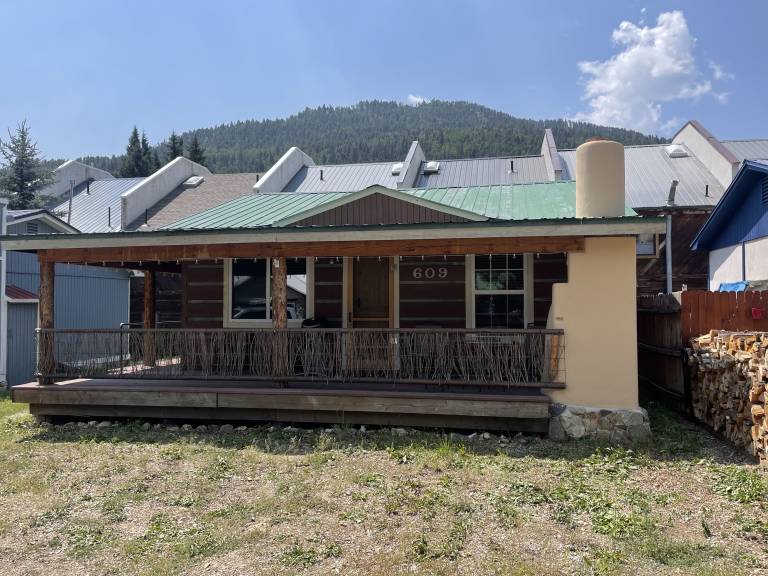 Cabin Red River