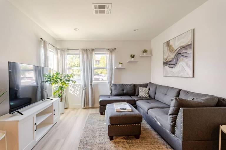 Apartment Studio City