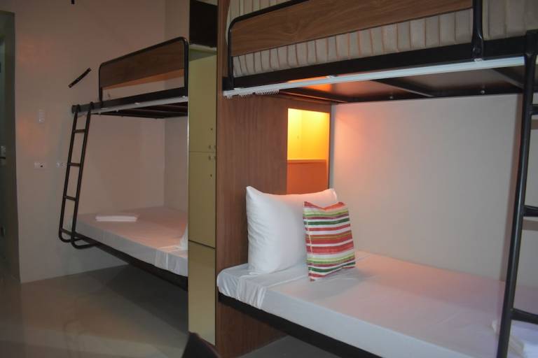 Hotel apartamentowy Manila