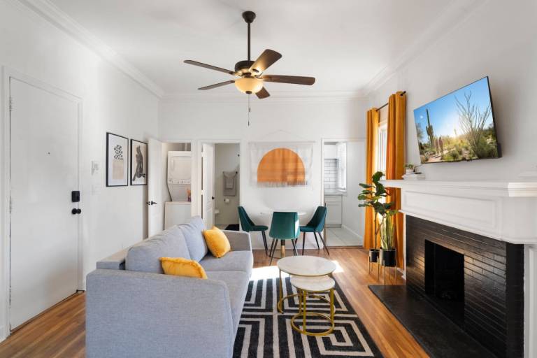 Modern Apartment in the Heart of Phoenix 3