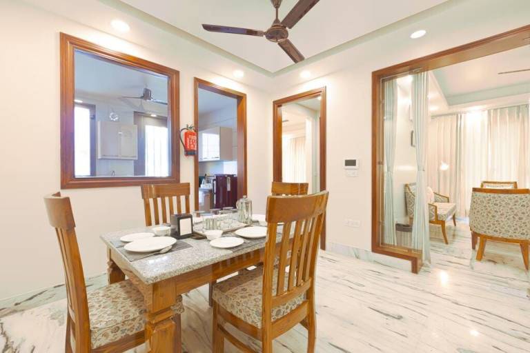 Urban Retreat Stylish Ideal for Long Stays
