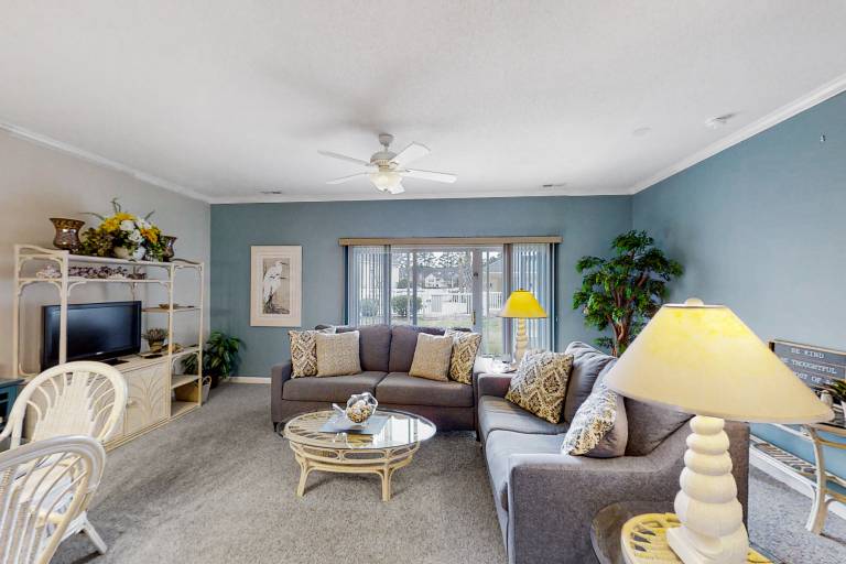 Condo Calabash
