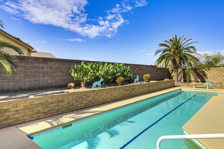 Coyote Casa w Mtn Views in Tuscon Desert Oasis