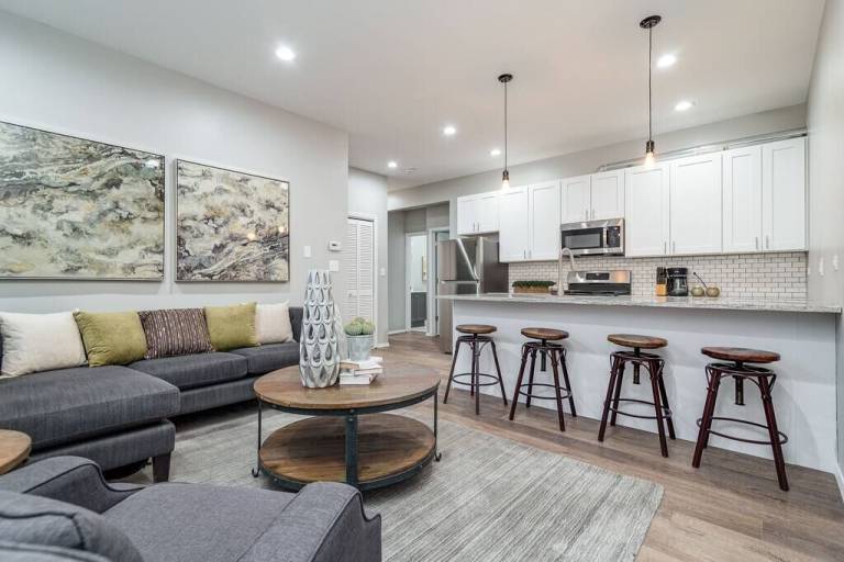 Apartment Wrightwood Neighbors