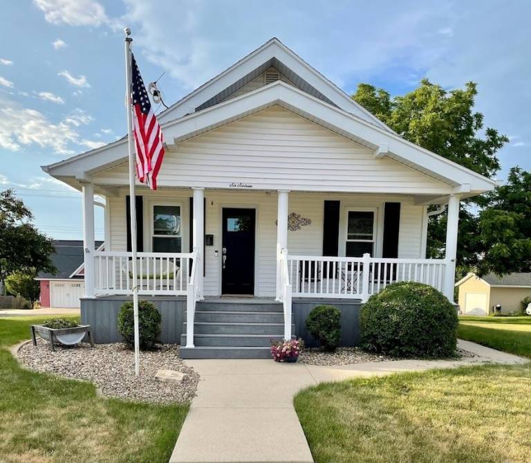House Dyersville