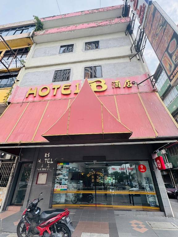 SOUTH BAY HOTEL