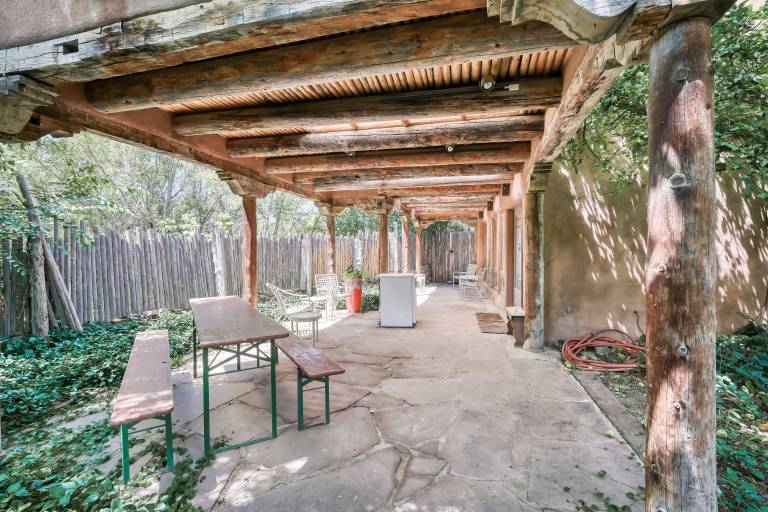 House Taos