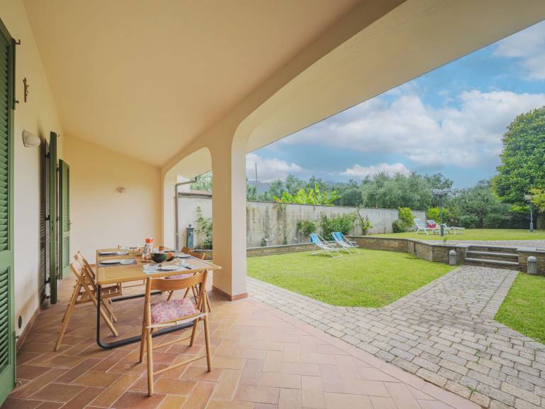House with garden & terrace - 1