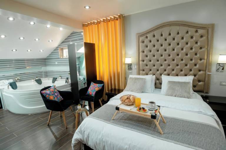 HOTEL MELTHON CLASS