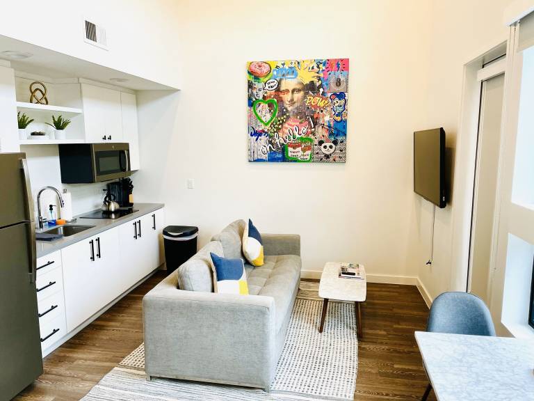 Condo East Cesar Chavez