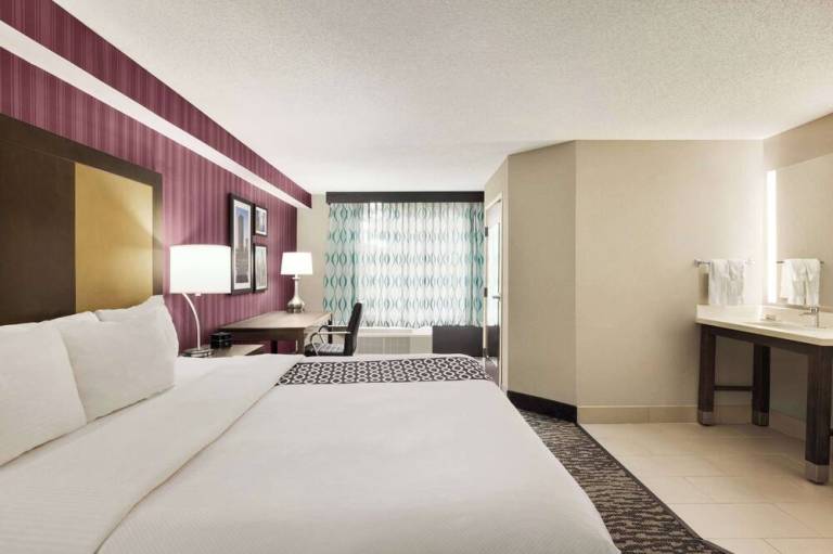 La Quinta Inn & Suites by Wyndham Newark Elkton