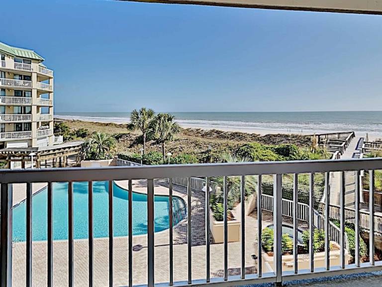 Condo Litchfield Beach