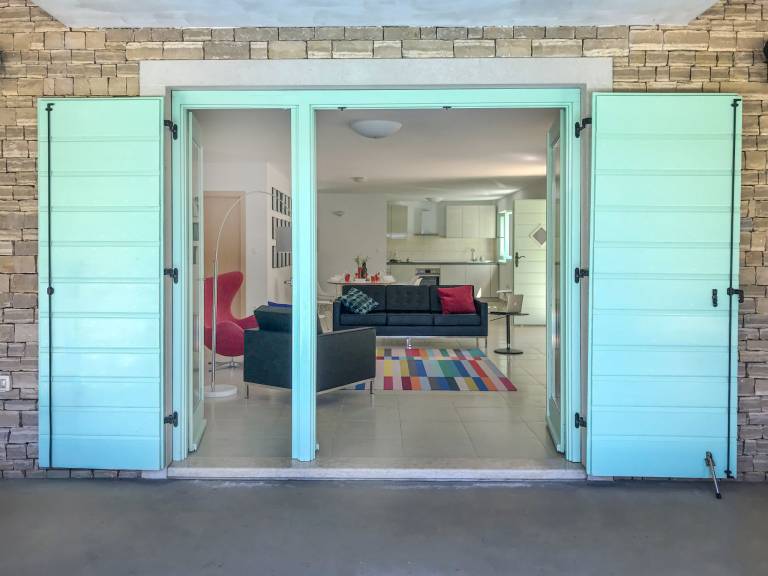 House with private pool, grill & patio - 3