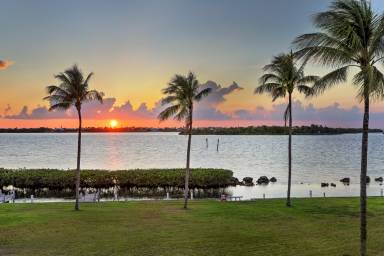 Waterfront luxury Villa (59) with sunset views and boat slip