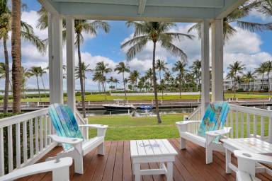 Waterfront luxury Villa (14) with spectacular sunset views and boat slip