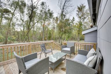 Charming Louisiana Getaway w/ Deck & Yard!