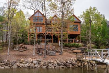 Lakefront Retreat Luxury Home with Private Dock