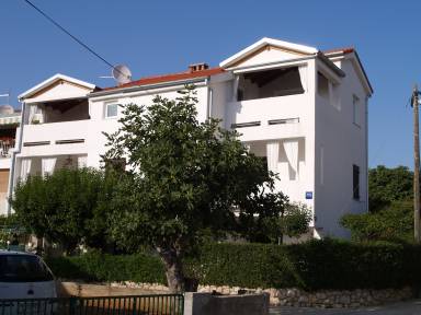 Wohnung in Turanj mit Eigenem Balkon + Neben dem Strand