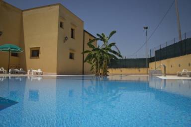 Wohnung in Castellammare Del Golfo mit Pool & Grill