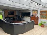 Cheerful 4 bedroom house with pool