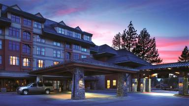 Resort in South Lake Tahoe with Pool & Jacuzzi