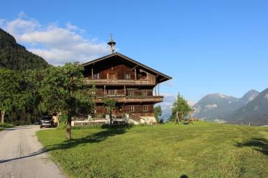Ferienwohnungen und Unterkünfte in Reith Im Alpbachtal - HomeToGo