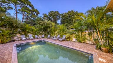 Luna Nueva Pet Friendly Home in Sarasota w/ Private Heated Pool & Screened-In Porch