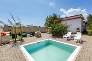Casa a Lizzano con piscina - HomeToGo