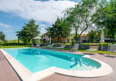Appartement in Volterra mit Pool & Grill