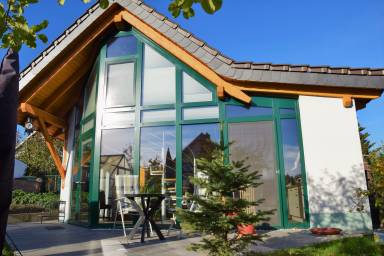 Schönes Ferienhaus in Bad Salzungen mit Terrasse, Garten & Grill