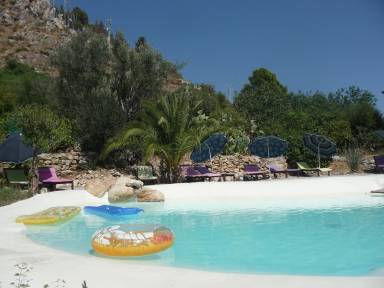 Ferienhaus in Porticello mit Schönem gemeinsamem Pool