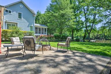 Waterfront Annapolis Home: Fire Pit & Fishing Pier