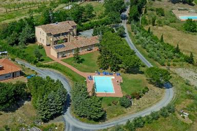 Appartement in Micciano mit Grill & Pool