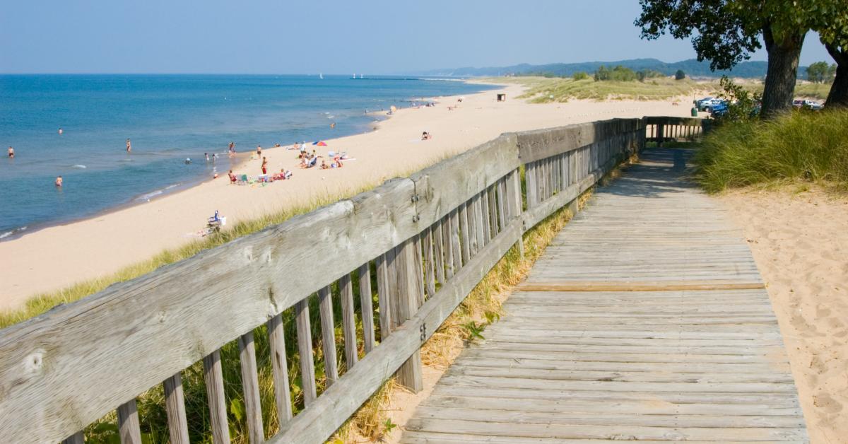 Saugatuck Vacation Rentals From 163 Hometogo